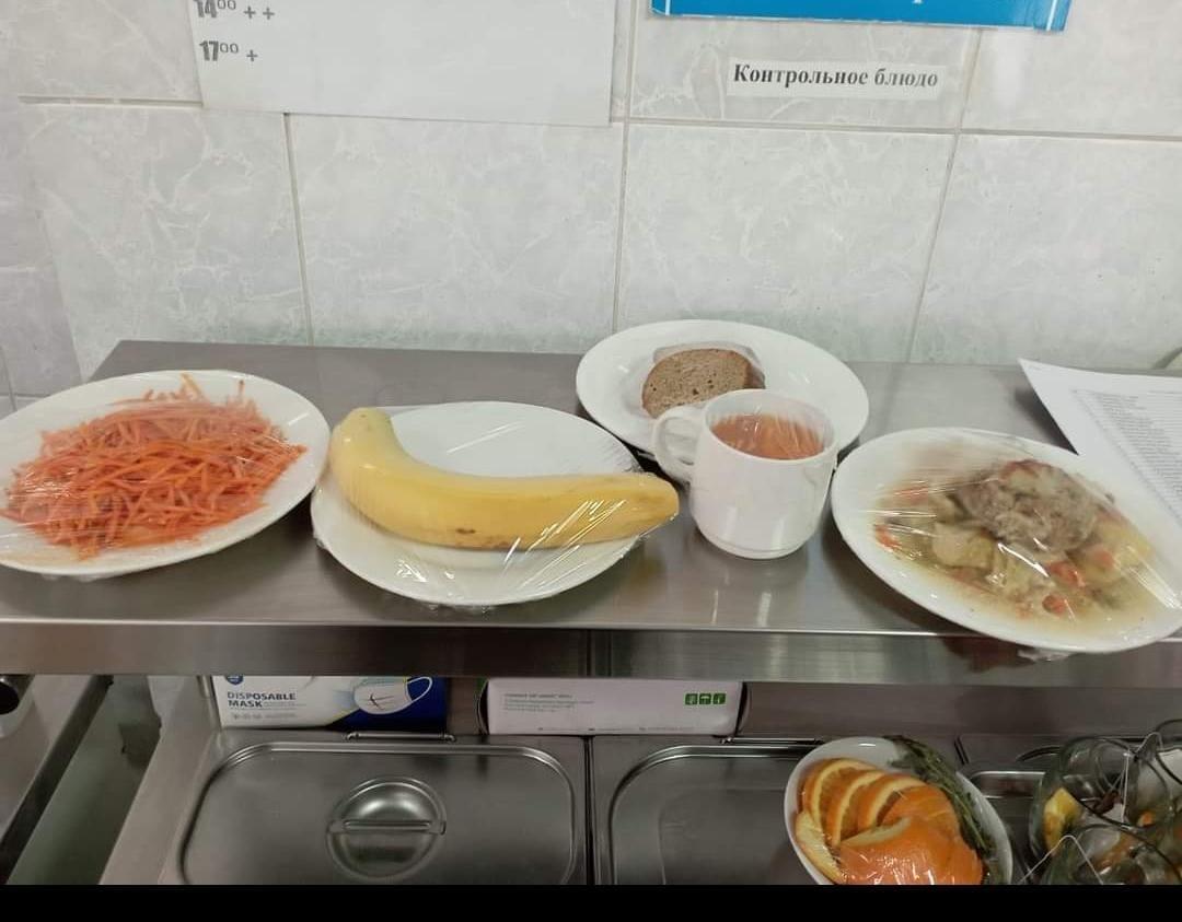 Проверка школьной столовой бракеражной комиссией.