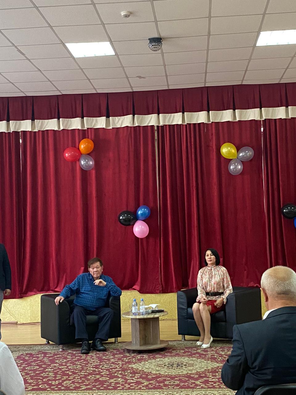 "Тіл -ұлт тағдыры". Мұхтар Шахановпен кездесу.