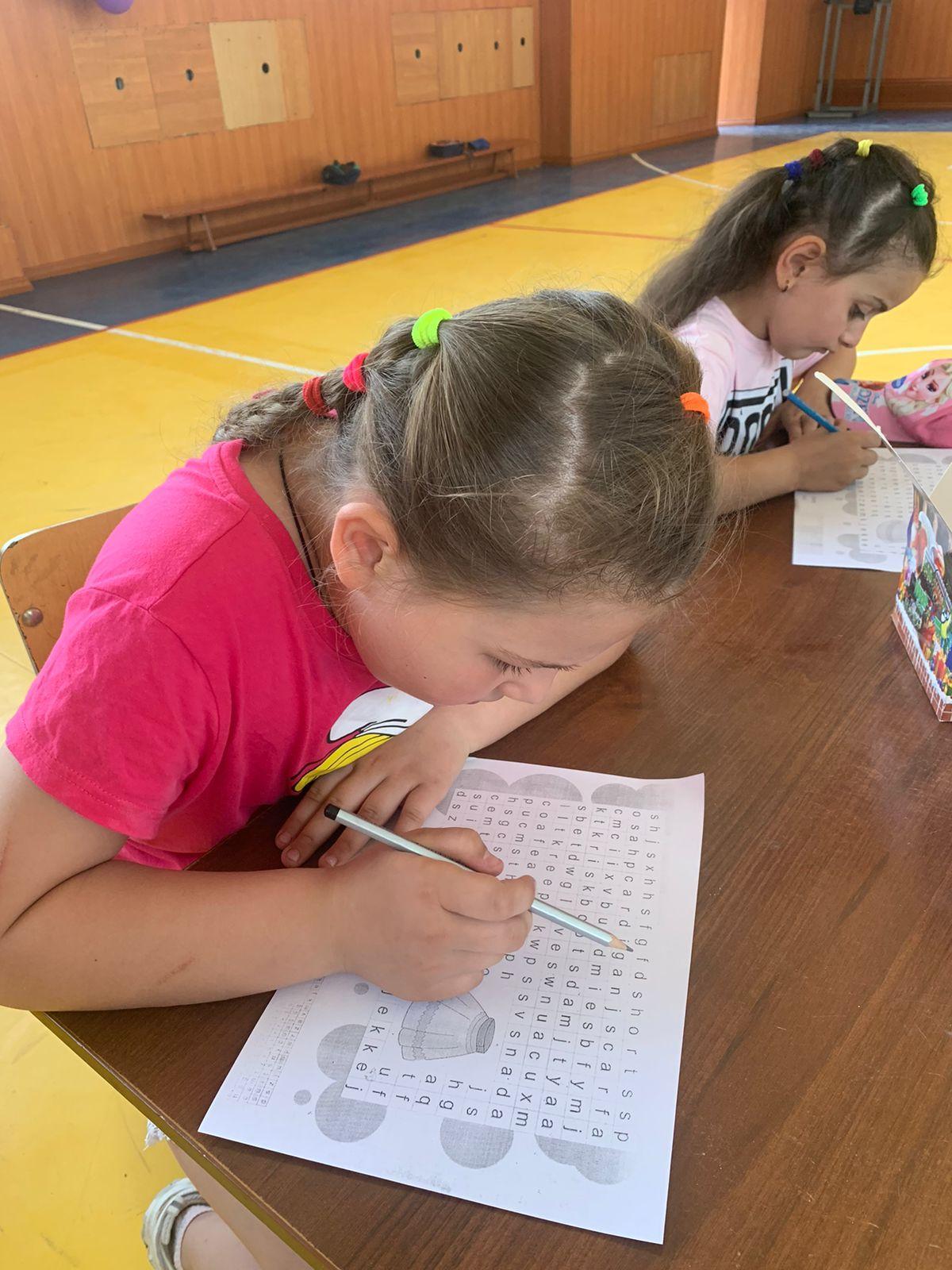 "Күншуақ" лагері. Сүрет салу.